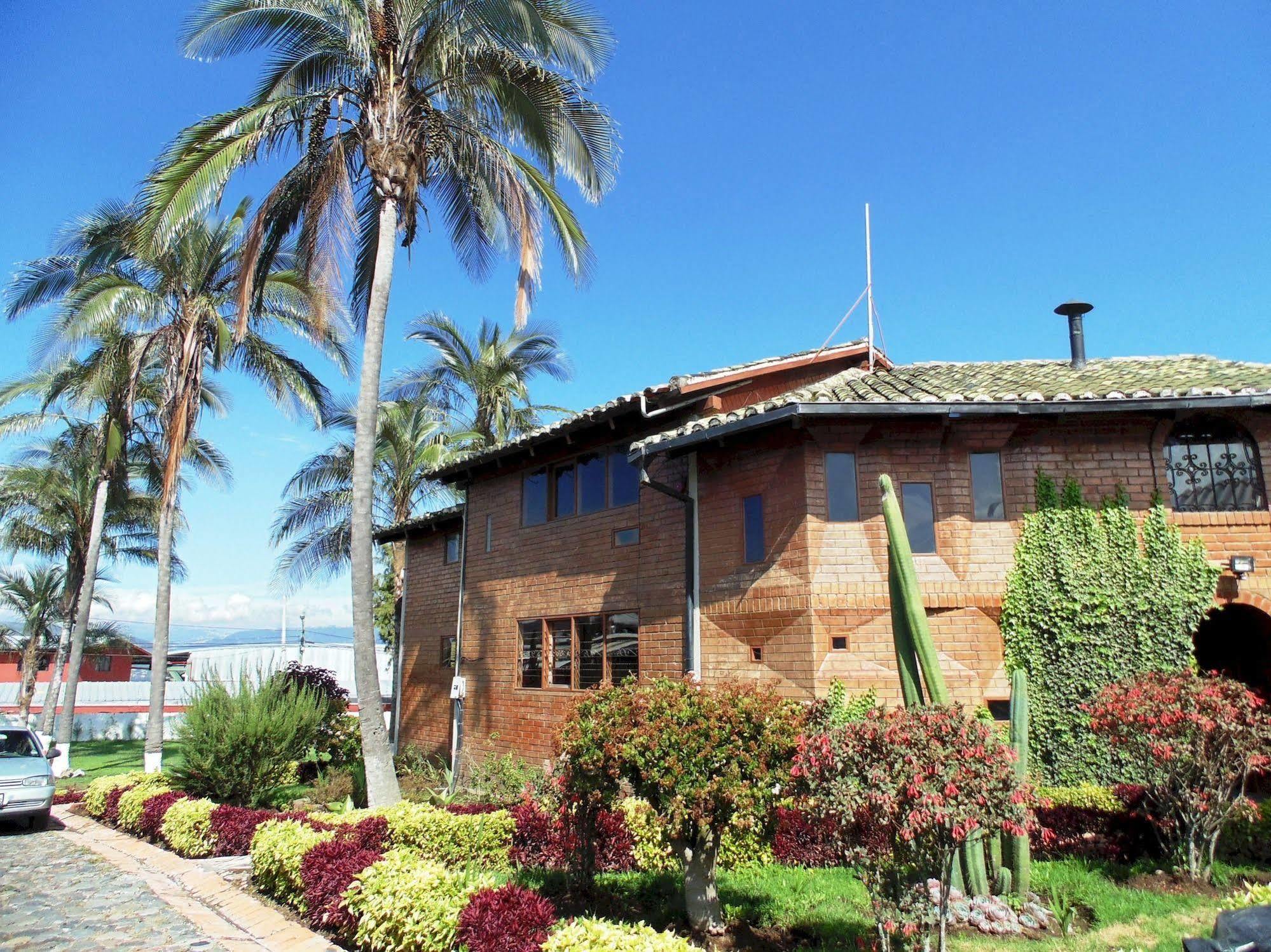 Hosteria Rosa Blanca Puembo Exterior photo